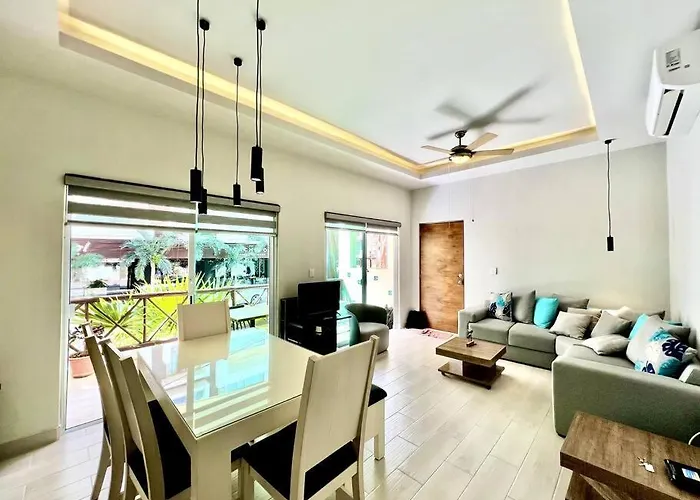 Modern Luxury 2br 2ba Near Mamitas Club Apartamento Playa del Carmen
